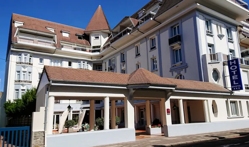 Hôtel Bristol - Image 1