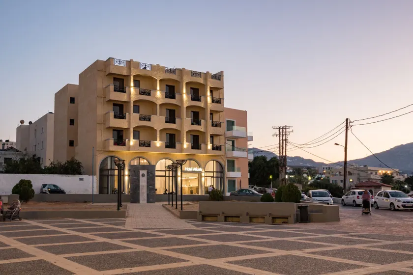 Atlantis Hotel - Image 1