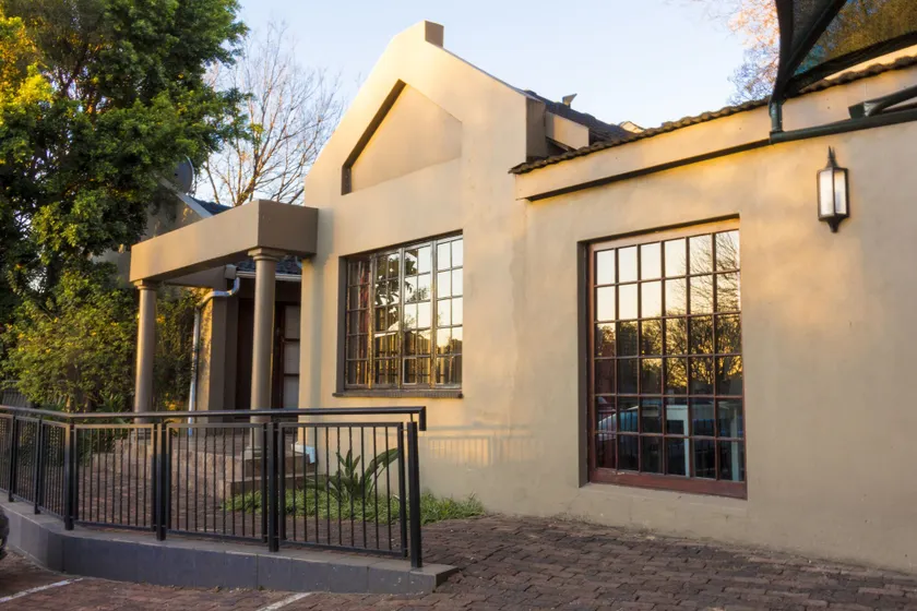 Ruth Avenue Guest House - Image 1