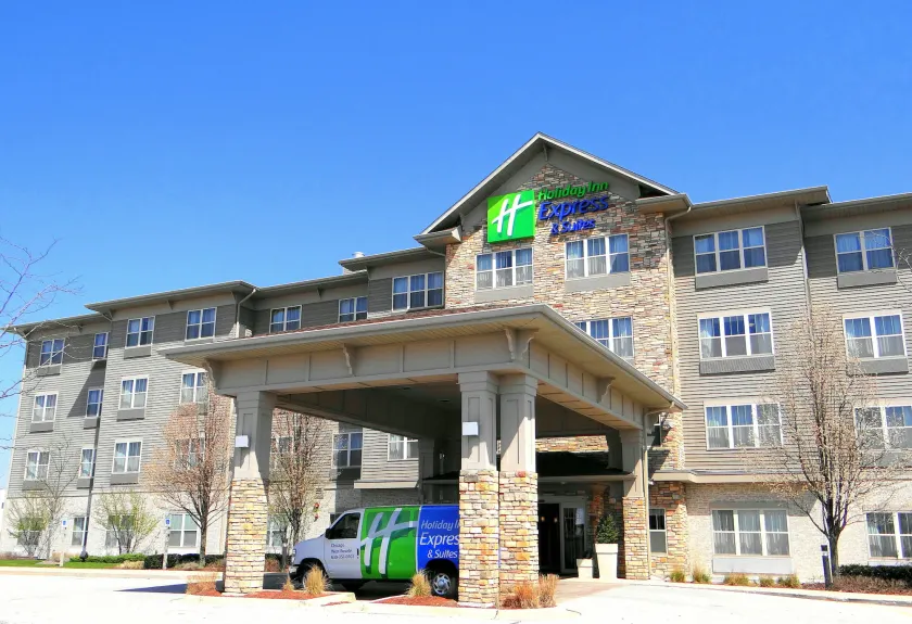 Holiday Inn Express Hotel & Suites Chicago West Roselle by IHG - Image 1