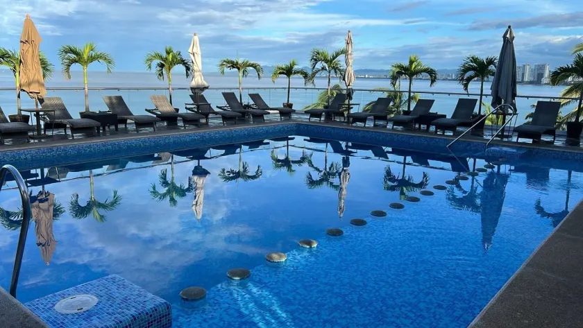 The Paramar Beachfront Boutique Hotel With Breakfast Included - Downtown Malecon - Image 1