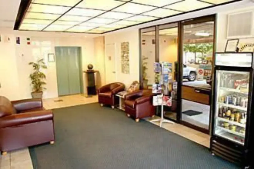 Chasely Apartment Hotel - Image 1