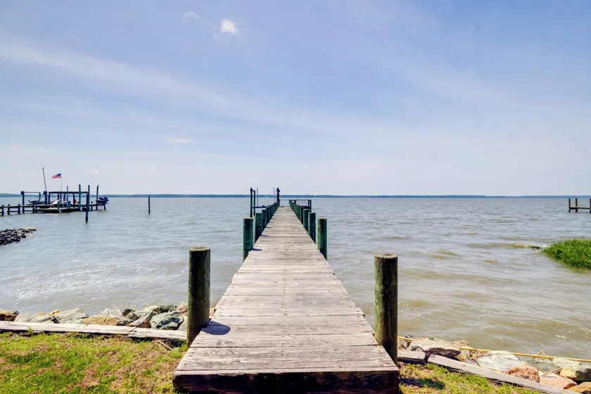 Waterfront Gloucester Home w/ Private Boat Dock! - Innenbereich