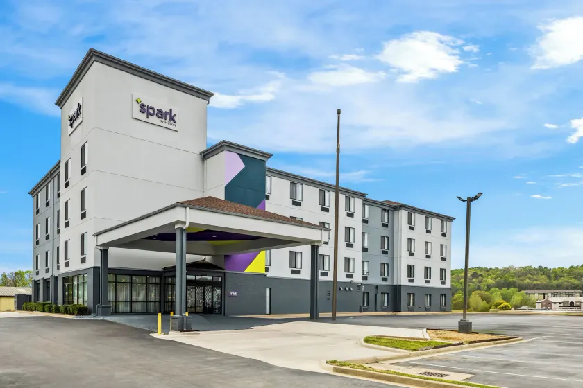Spark by Hilton Pelham Birmingham I 65 - Image 1