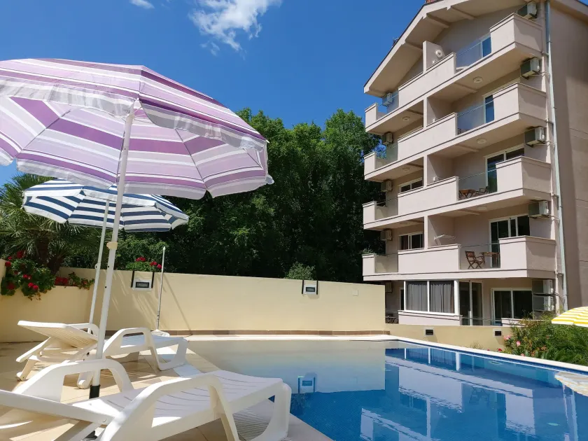 Hotel Premier - Image 1