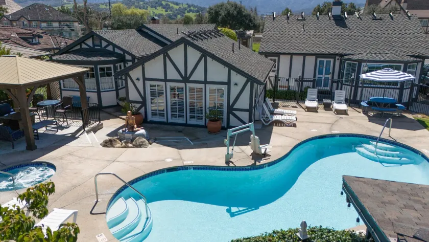 Solvang Inn & Cottages - Image 1