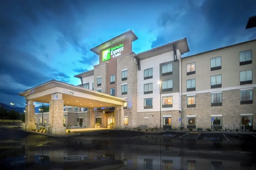 Holiday Inn Express & Suites Salt Lake City South-Murray by IHG - Image 1