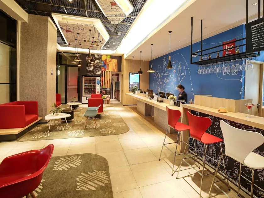 Ibis Chengdu Hi-Tech Zone Longhu Hotel - Image 1