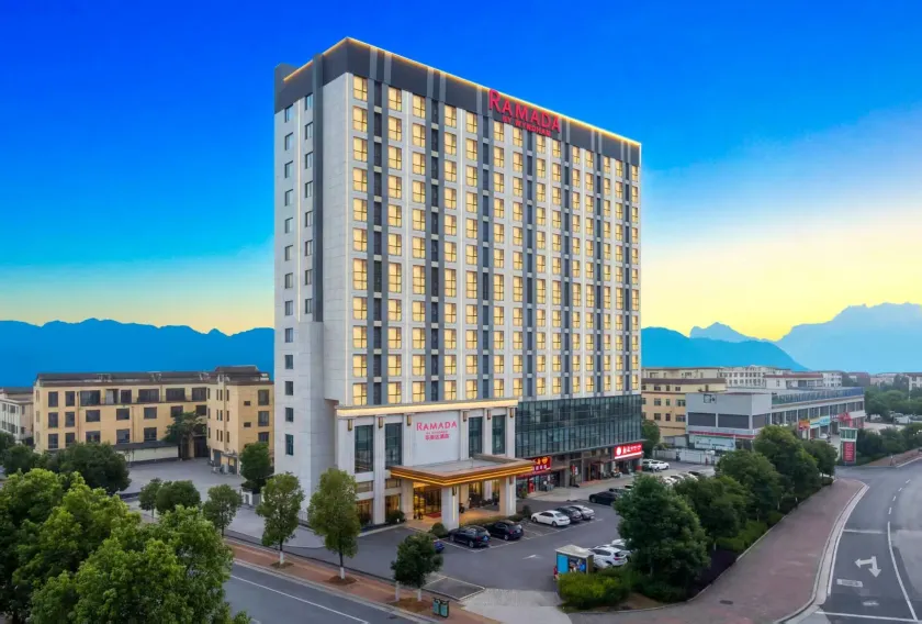 Ramada by Wyndham Zhangjiajie - Image 1