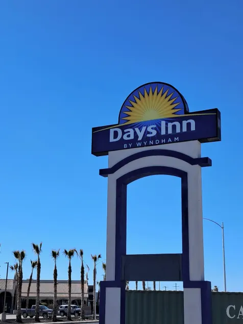 Days Inn by Wyndham Safford, AZ - Image 1