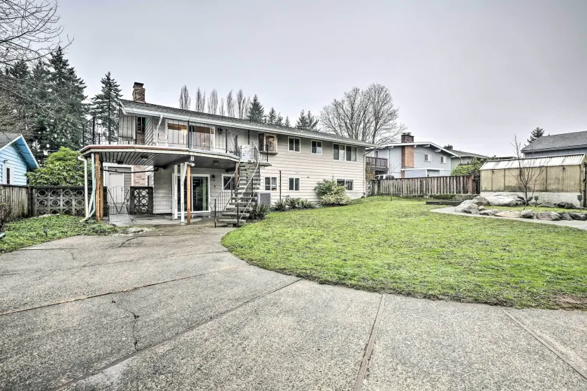 Spacious Kent Home ~ 17 Mi to Dtwn Seattle! - Image 1