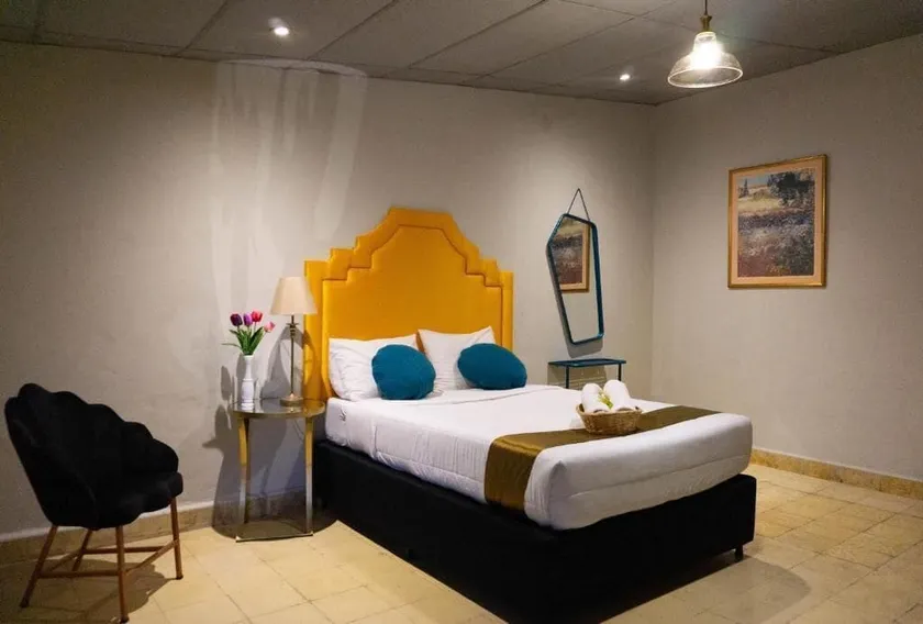 Hotel Brunette - Image 1