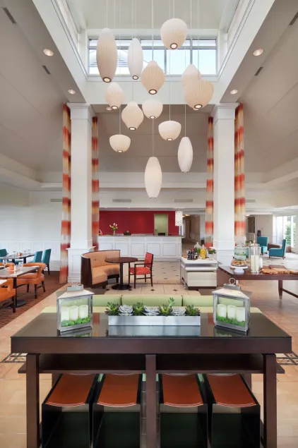 Hilton Garden Inn Montreal Airport - Image 1