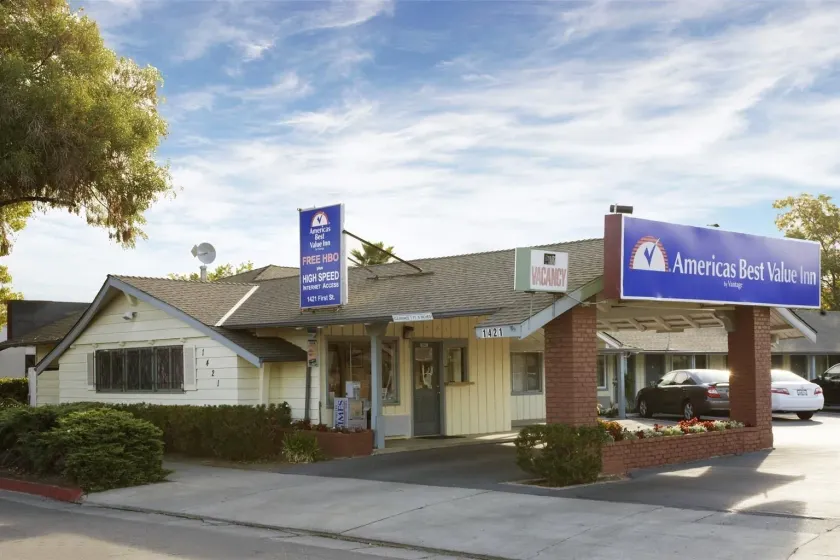 Americas Best Value Inn - Livermore - Image 1