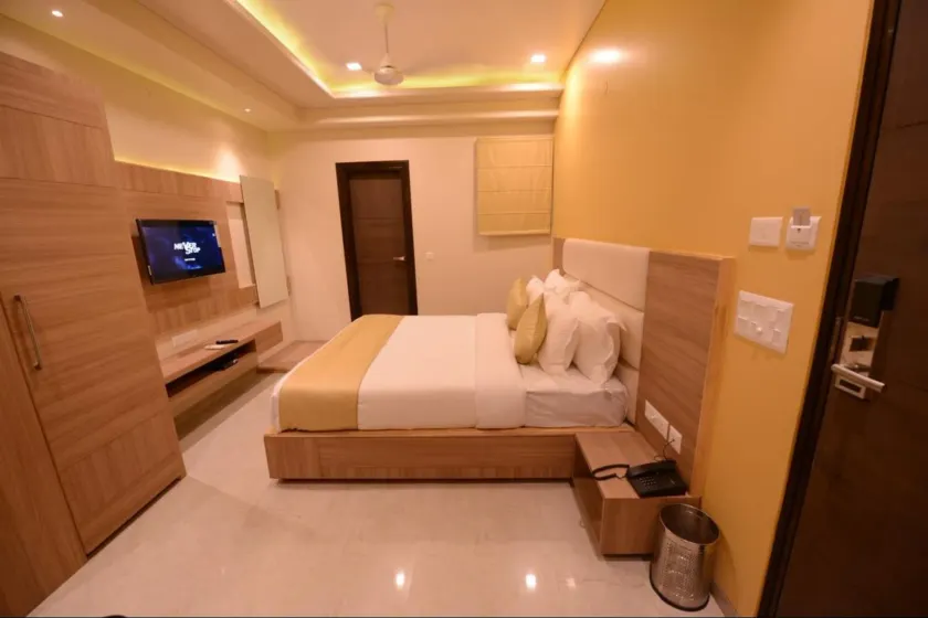 Silver Pride Boutique Hotel - Image 1