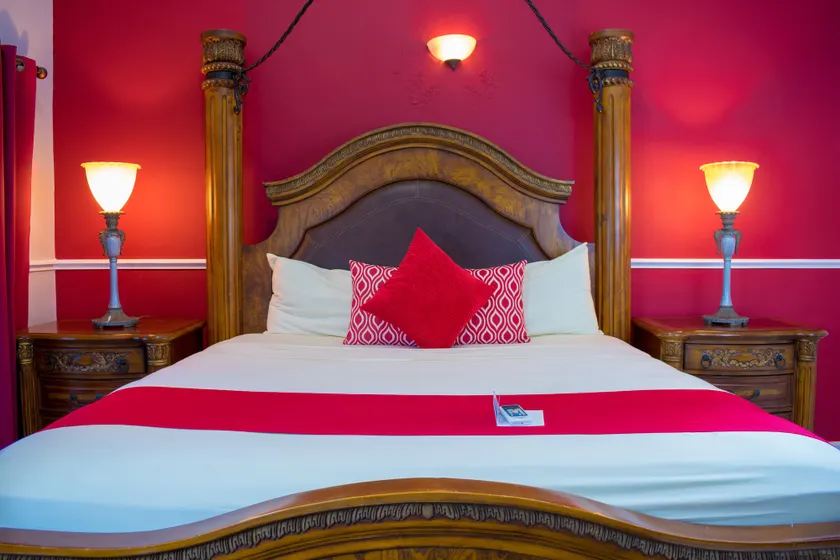 Casa Tianna Guest Apartments - Image 1