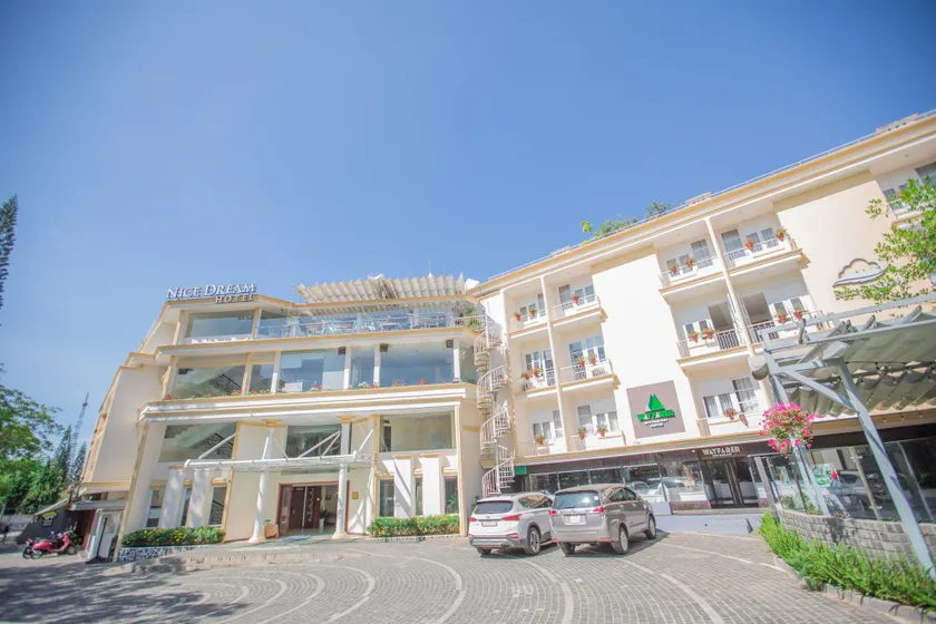 Nice Dream Hotel - Image 1