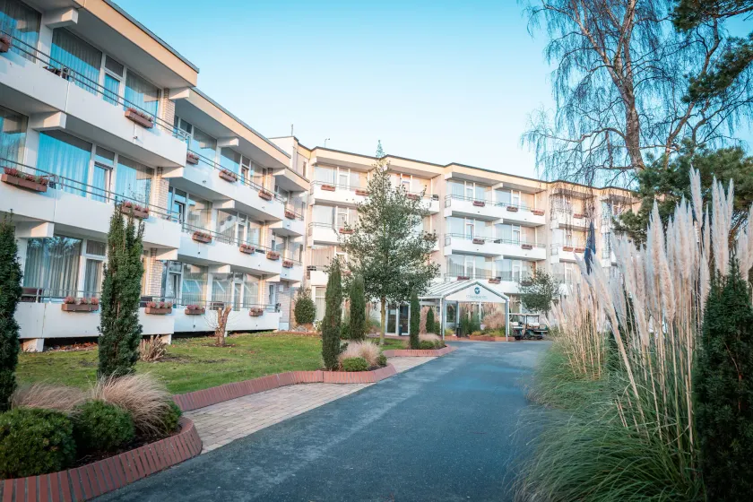 Strandhotel Weissenhäuser Strand - Image 1