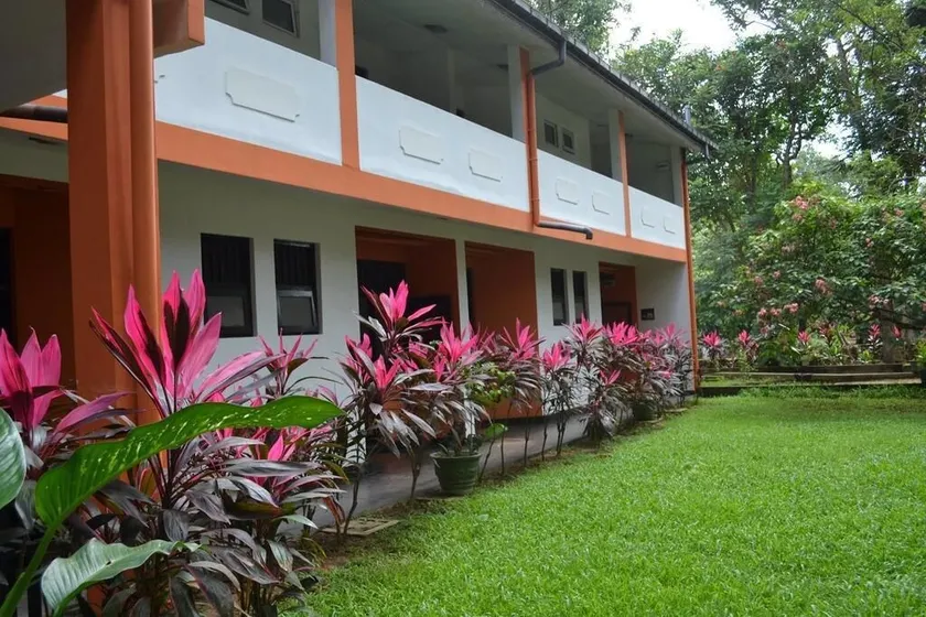 Wood Side Tour Inn - Image 1