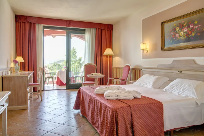 Hotel SantaMaria Langhe - Image 1