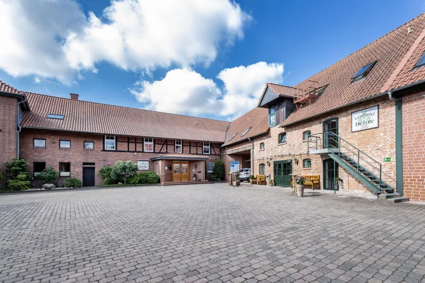 Landhotel Behre - Image 1