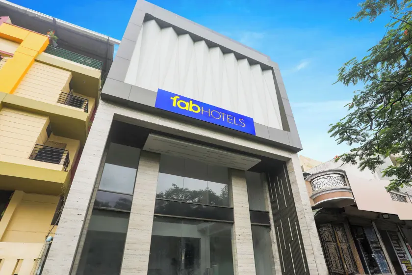 Fabhotel Empire - Image 1