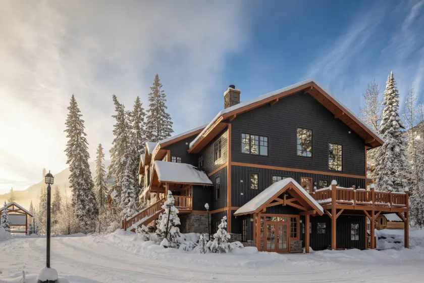 Copper Horse Lodge - Image 1