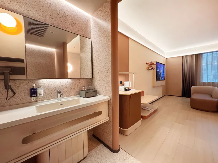 Dorsett Wuhan - Image 1
