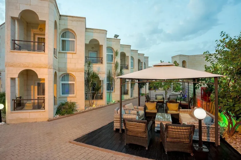 Acco Beach Hotel - Image 1
