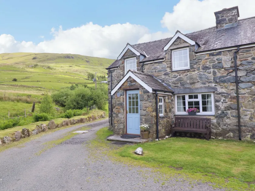 Stabal Cottage - Image 1