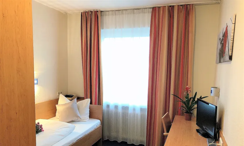 Hotel Austria Stuttgart-City - Image 1