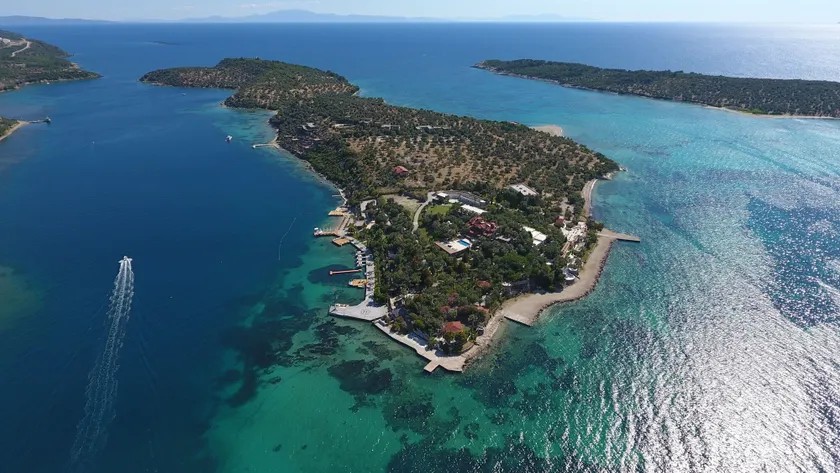 Oliviera Private Island Hotel – Kalem Island - Image 1