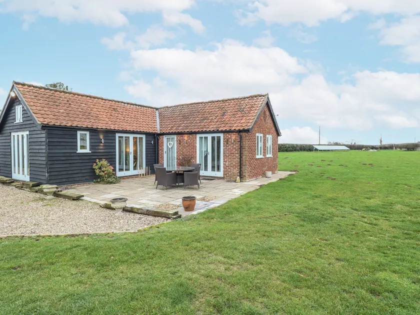 Ivy Barn - Image 1