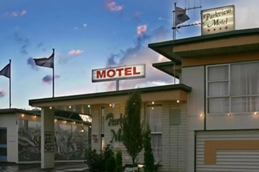 Parkview Motel - Image 1