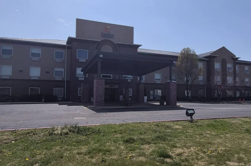 Comfort Inn & Suites Miami - Route 66 - Image 1