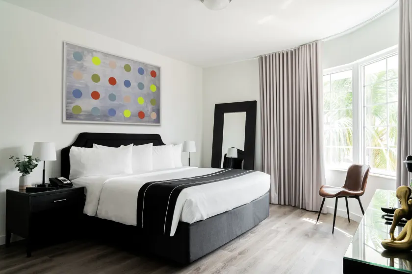 Essex House Hotel - Image 1