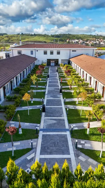 EXPO GARDEN HOTEL - Image 1