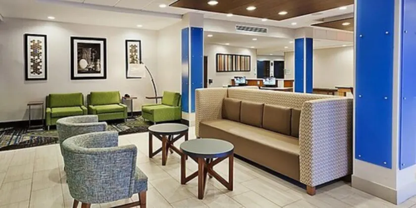 Holiday Inn Express & Suites Griffin - Vestíbulo
