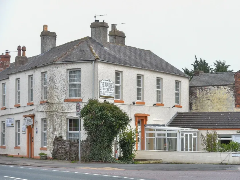 The Warren Guest House - Image 1