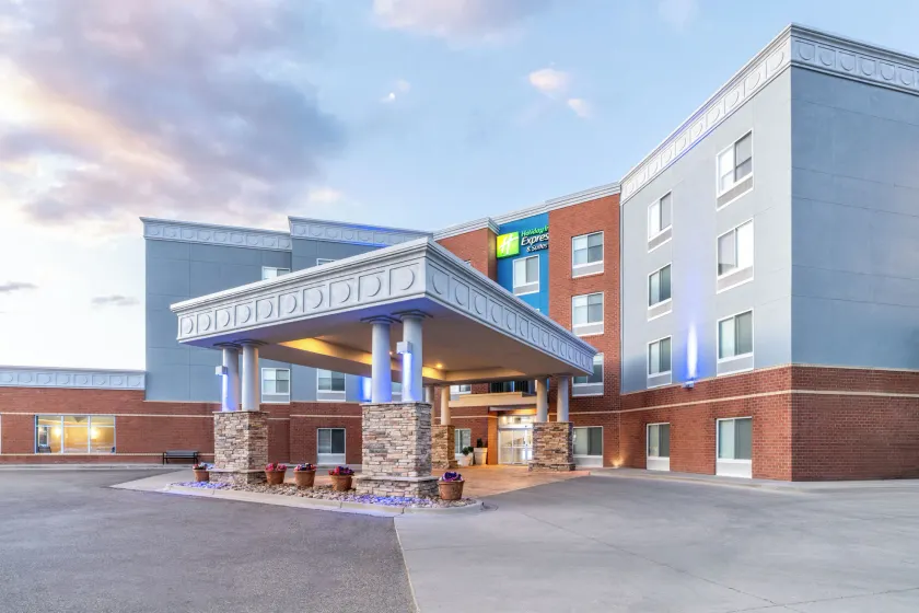 Holiday Inn Express & Suites Denver North - Thornton by IHG - Image 1