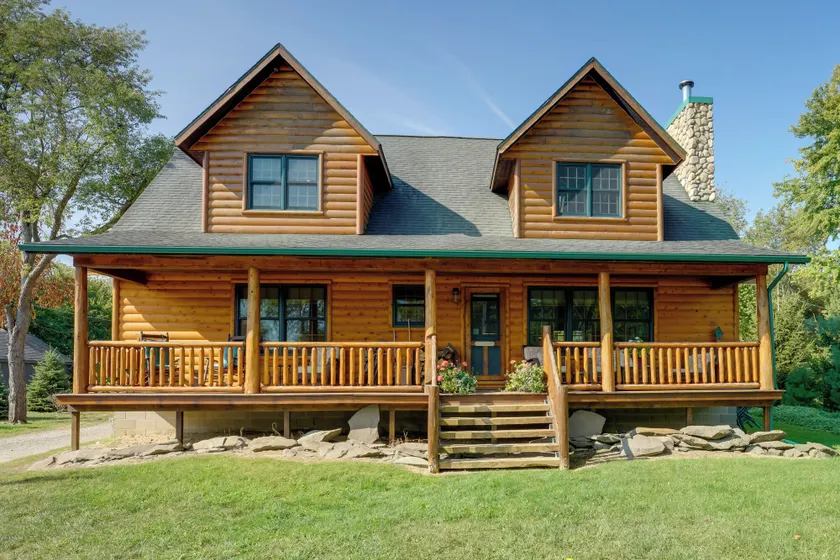 Port Austin Cabin w/ Hot Tub: 1 Mi to Beach! - Image 1
