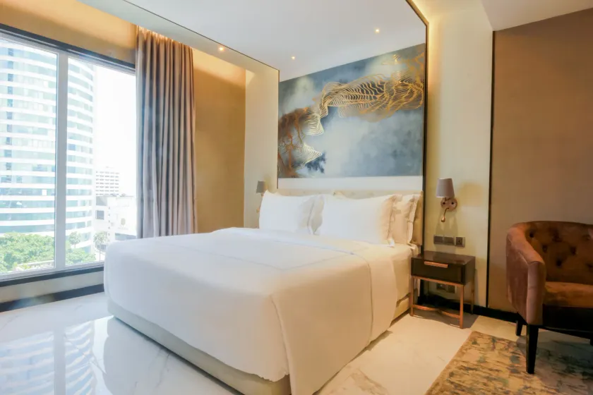Zest Metropole - Image 1