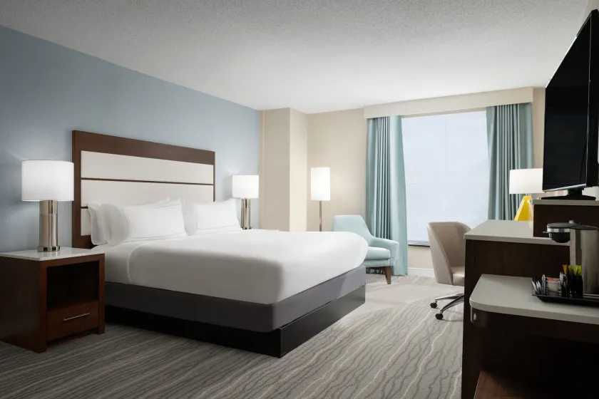 Doubletree by Hilton Hotel Norfolk Airport - Image 1