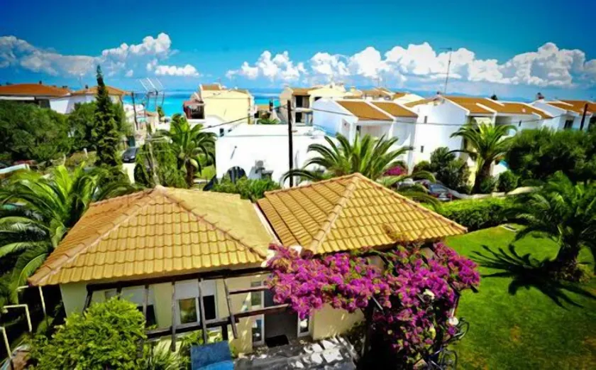 Kapsohora Inn - Image 1