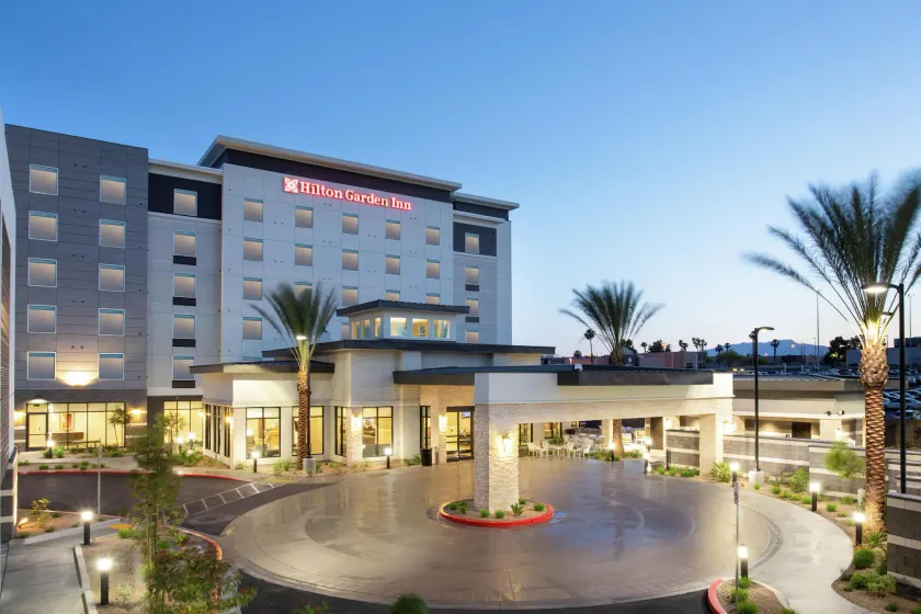 Hilton Garden Inn Las Vegas City Center - Image 1