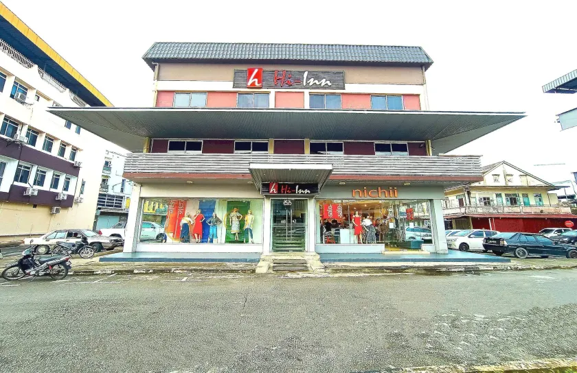 Hotel O Hi Inn - Image 1