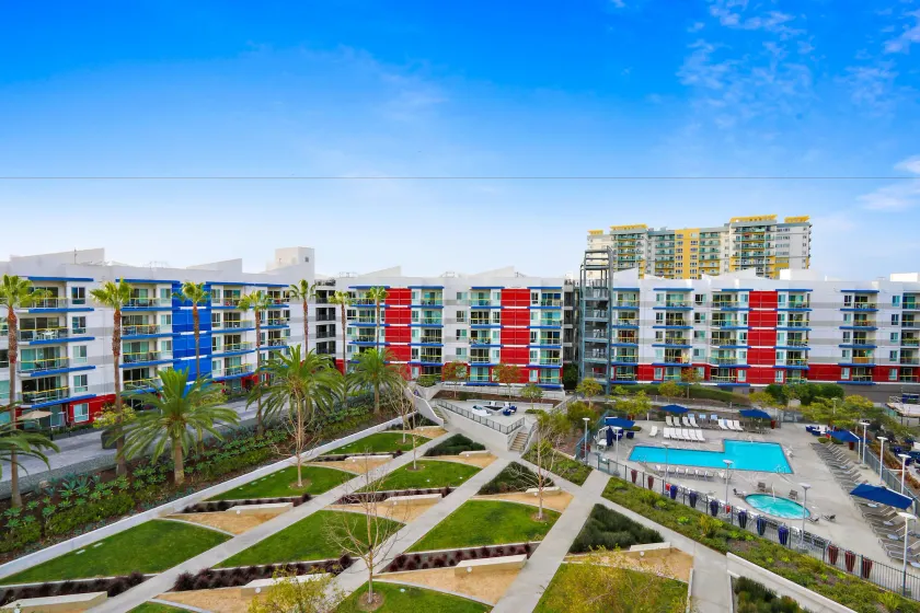 Global Luxury Suites at Marina Del Rey - Image 1