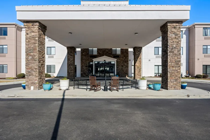 Comfort Suites Cullman I-65 Exit 310 - Image 1
