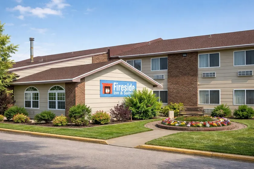 Fireside Inn and Suites - Image 1