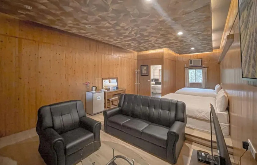 Ruixiong Hotspring Hotel - Image 1